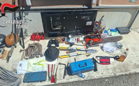 Arrestate tre persone per furti in abitazione: smantellata una banda
