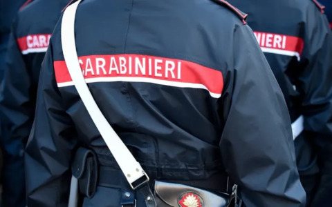 Intervento decisivo dei Carabinieri per salvare un uomo in difficoltà