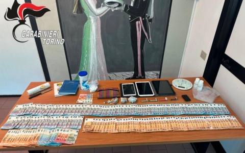 Coppia arrestata a Cascinette in un’operazione antidroga dei Carabinieri