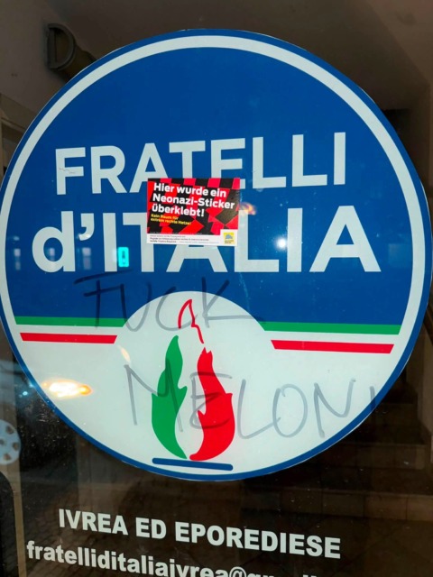 Atti vandalici contro la sede di FdI a Ivrea